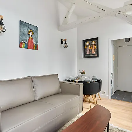 Charming 1 Bedroom Flat Coeur Du Marais By Prestige * Parigi